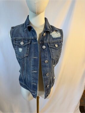 Distressed Blue Denim Vest - Sleeveless Button-Up